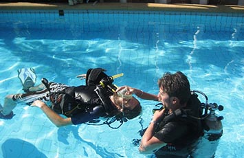 padi rescue exercise diving maritius